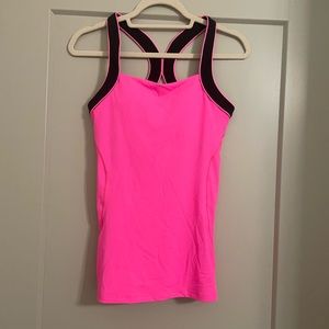 NWOT Victoria’s Secret workout top pink size S
